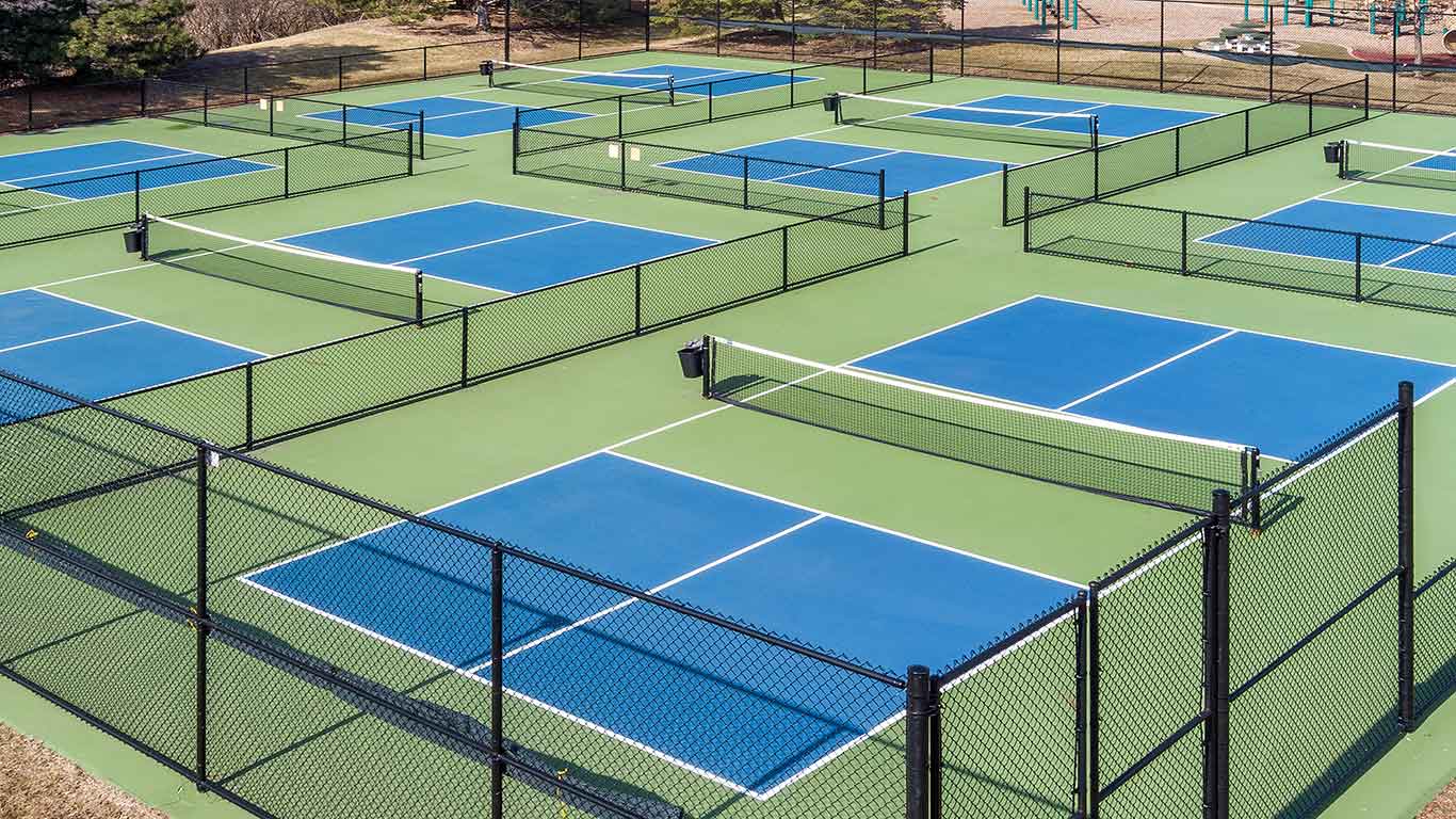 How Do You Play Pickleball