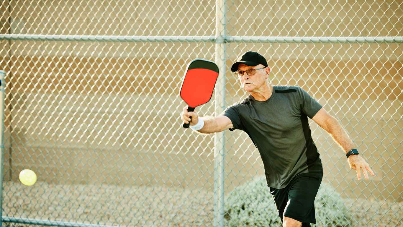 How to Hold a Pickleball Paddle