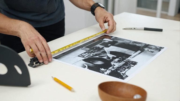 how to measure picture frame size