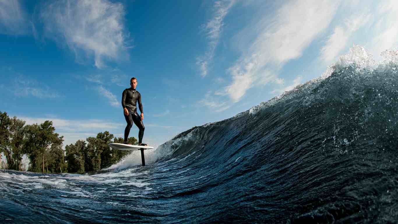 foilboard surfing