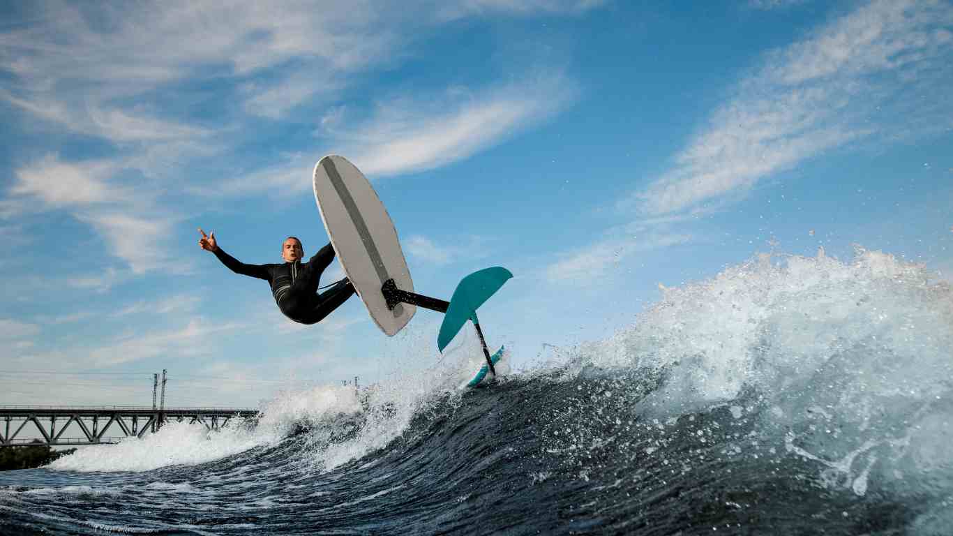 foilboard surfing