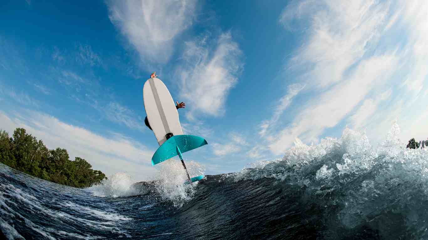 foilboard surfing