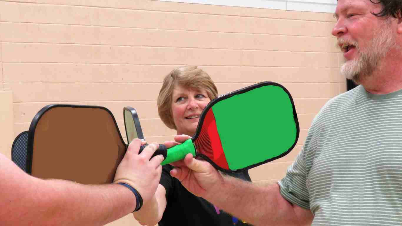 how many calories does pickleball burn