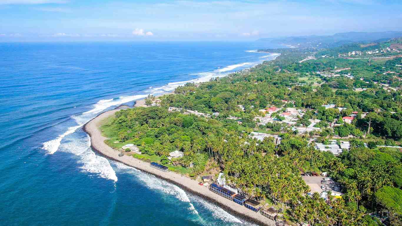 El Salvador Surfing
